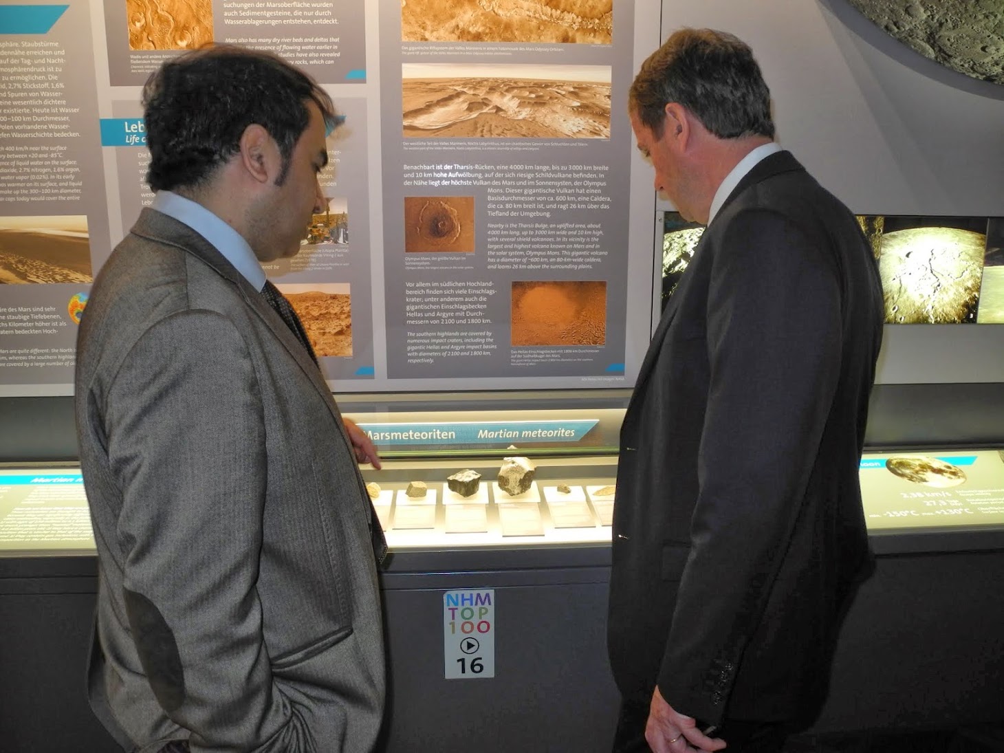 http://blogs.univ-poitiers.fr/abderrazzak-el-albani/valorisation-des-collections/exposition-vienne-autriche-2014/