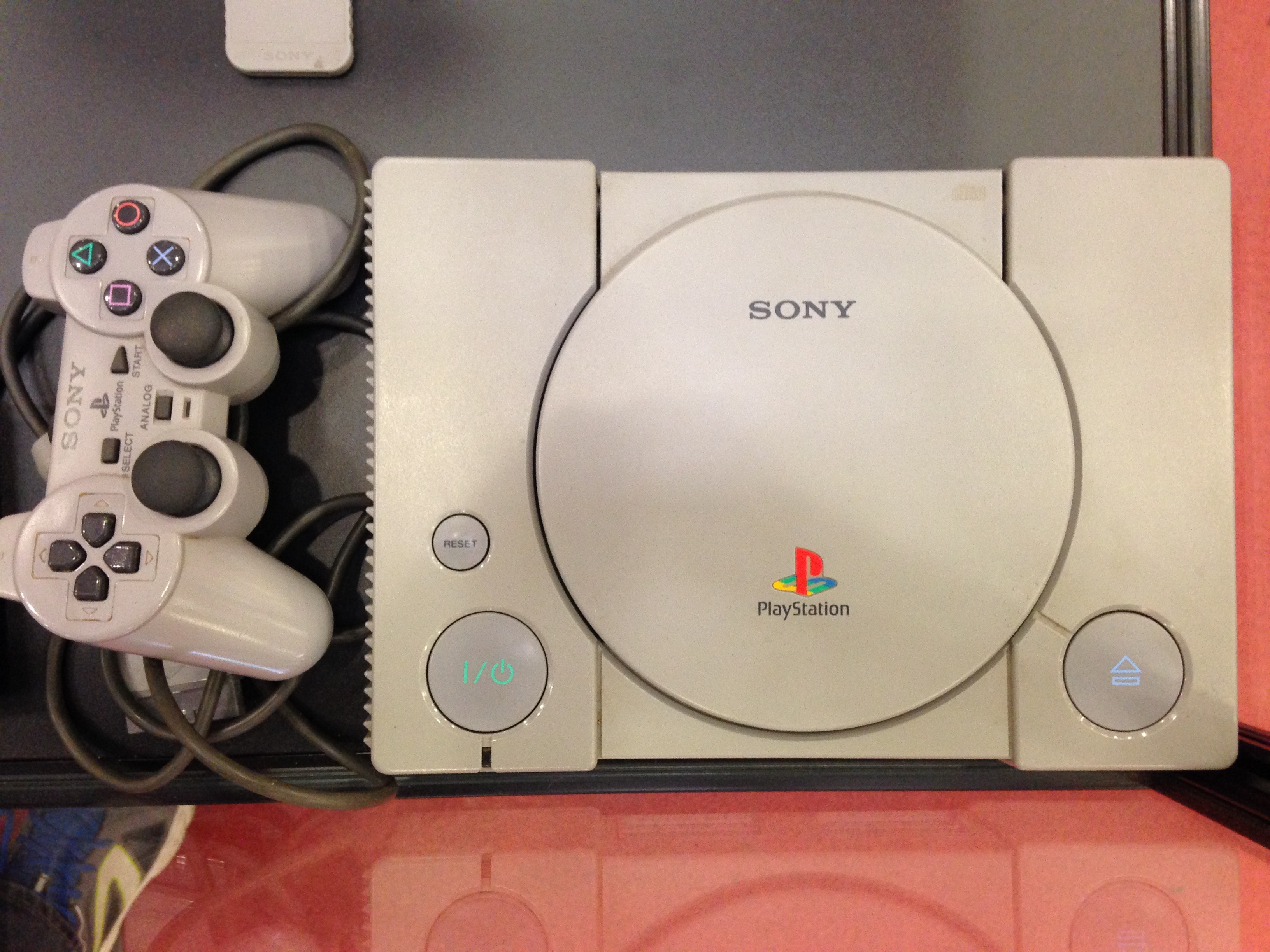 Playstation 1, 1994 (Japon)