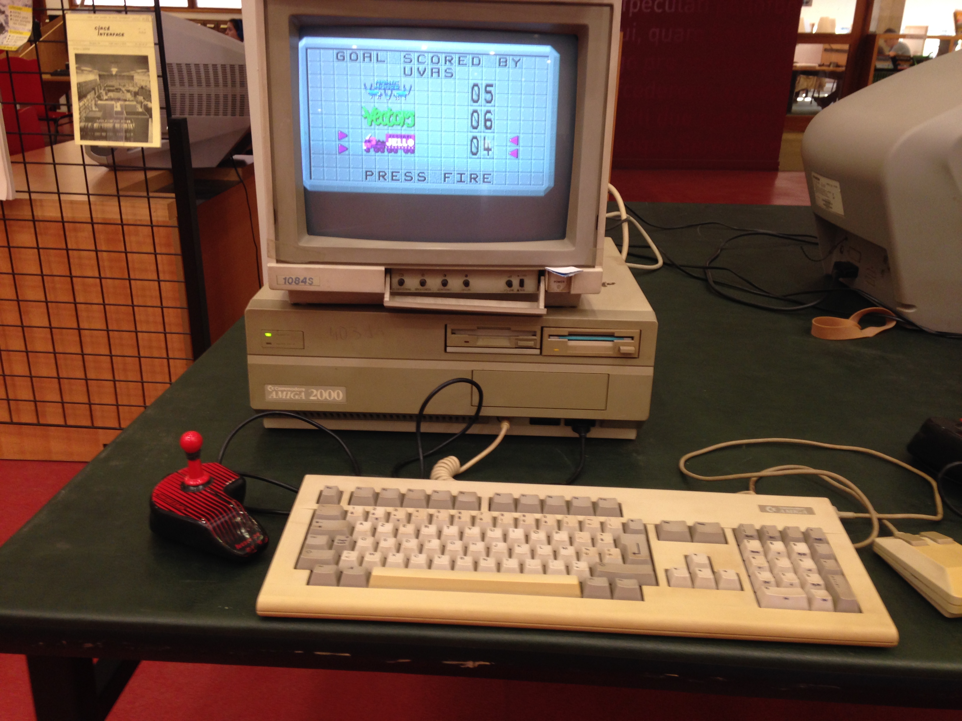 AMIGA 2000, 1987